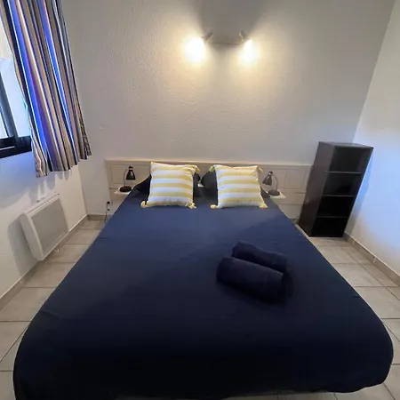Le Marina 5 & And Pool Apartment