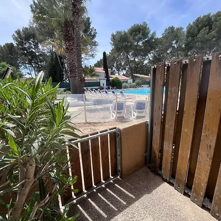 Le Marina 5 & And Pool Apartmán
